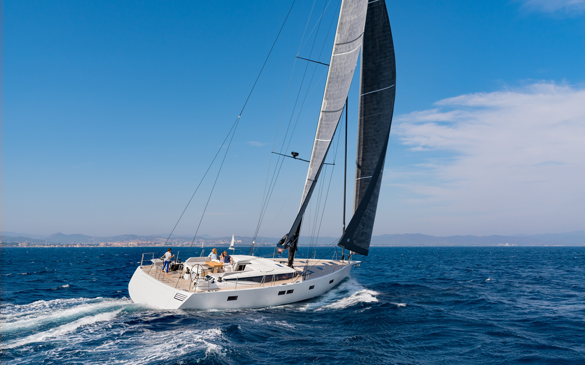 CNB-66-yacht-test-aft-running-shot-credit-nicholas-claris