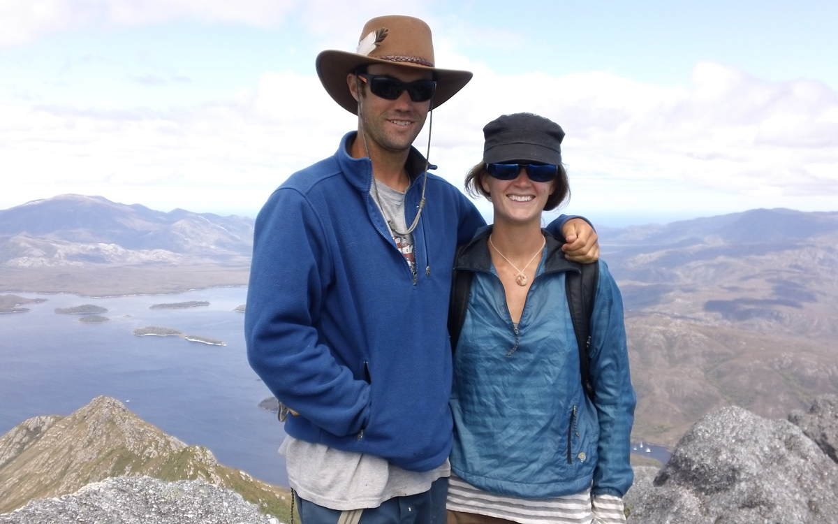 humpback-whale-sailing-encounter-Orca-john-and-kara